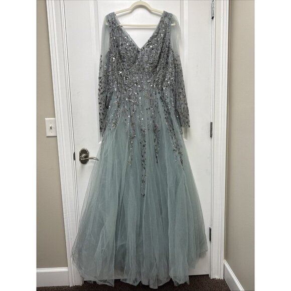 Mac Duggal Size 16 Blue  EMBELLISHED V NECK LONG SLEEVE Formal GOWN Dress New - Picture 5 of 12